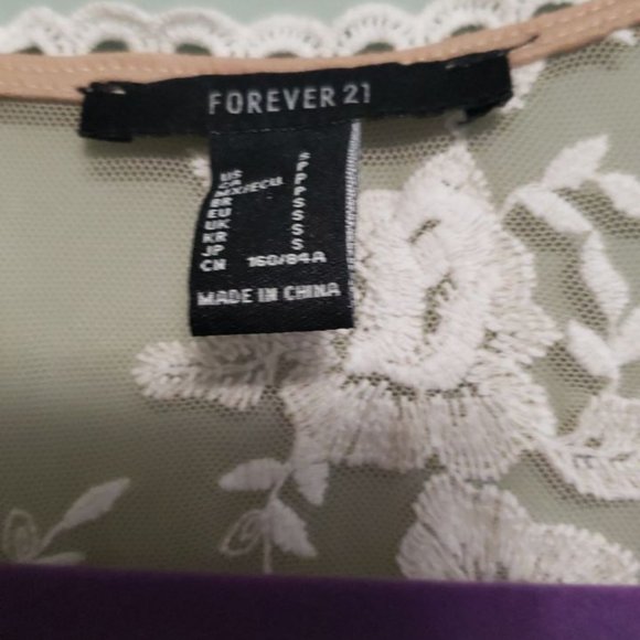 Forever 21 Beautiful Long Lace Cardigan - Picture 2 of 6